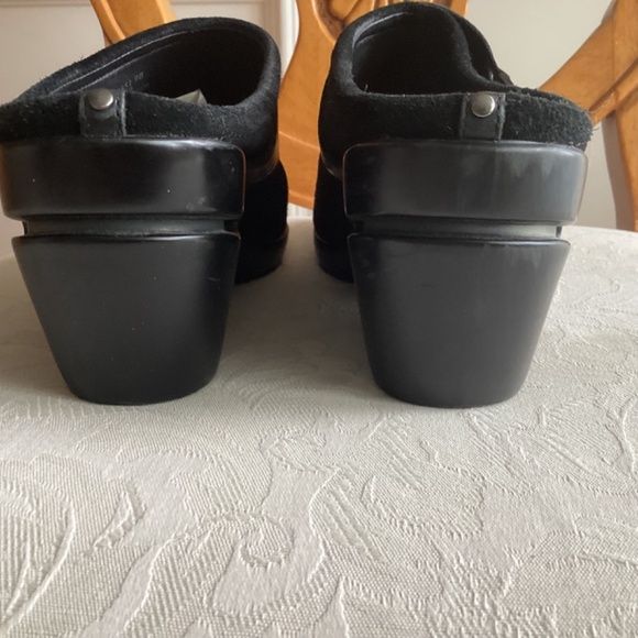 COLE HAAN NIKE AIR Black Suede and Leather slip on 3 inch wedges SIZE 9B - Picture 9 of 15